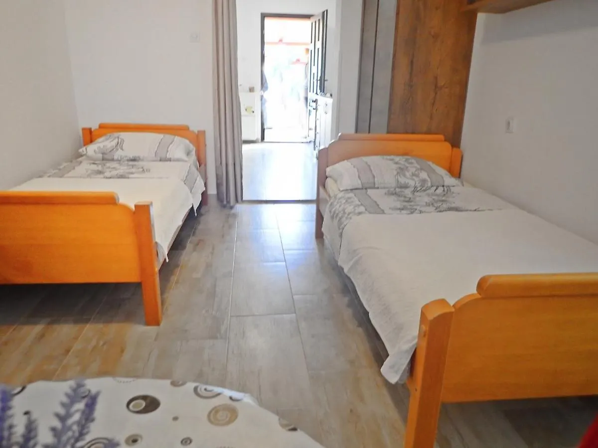 סטאריגרד-פקלניצה Apartman Maslina 0*,